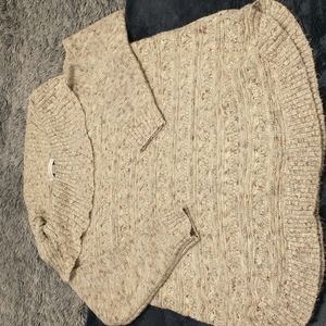 Soft and warm sweater. Not worn.